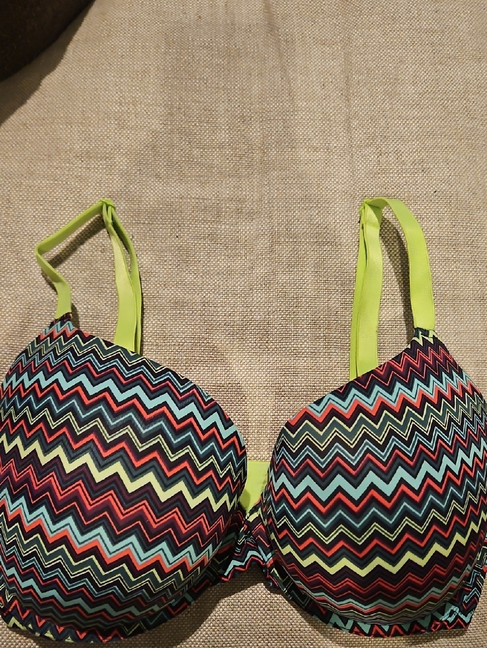Chevron Pattern Padded Bra 34DDD With Lime Straps- PINK by Victoria Secrets